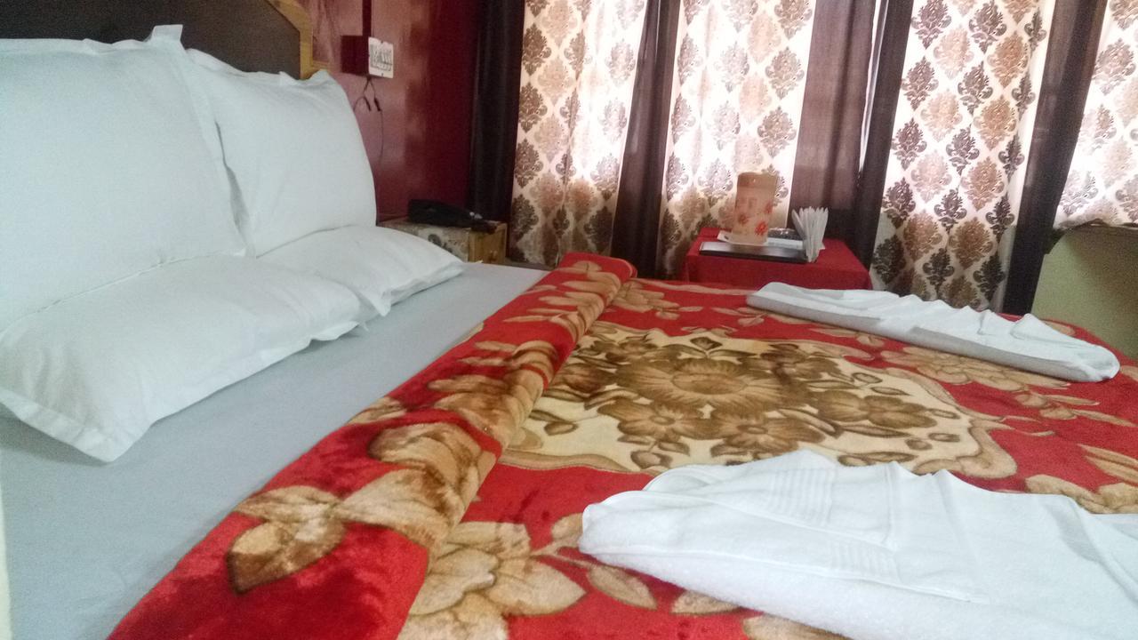 Hotel Shingar Manāli Eksteriør bilde